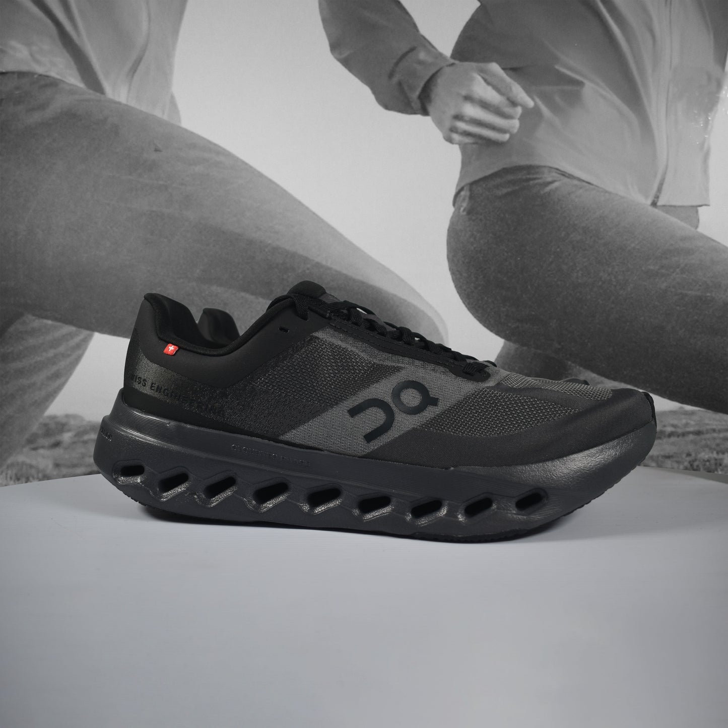 On Cloud Surfer Next Mens Running Shoes - Durban Runner 7.5 / Black Eclipse
