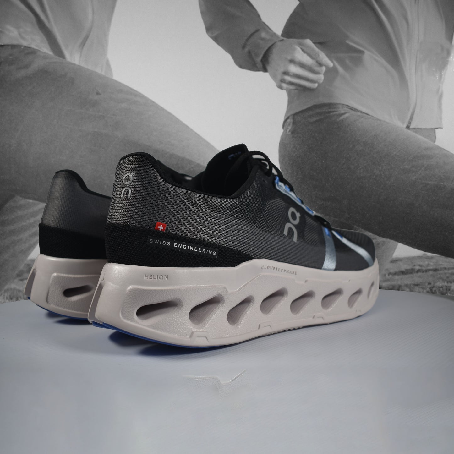 On Cloud Eclipse Mens Running Shoes - Durban Runner 4.5 / Black/Frost