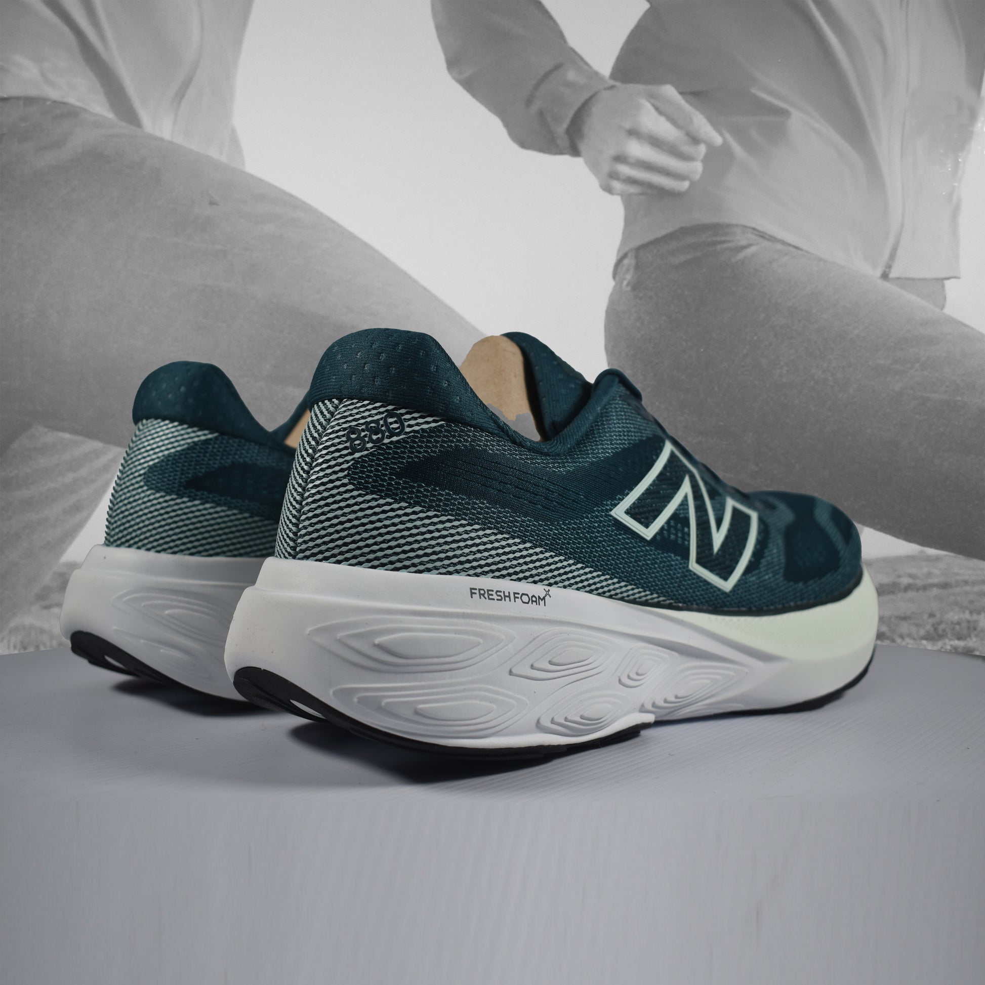 New Balance 880 V15 2E Mens Road Running (Wide Width) - Durban Runner 7.5 / Green