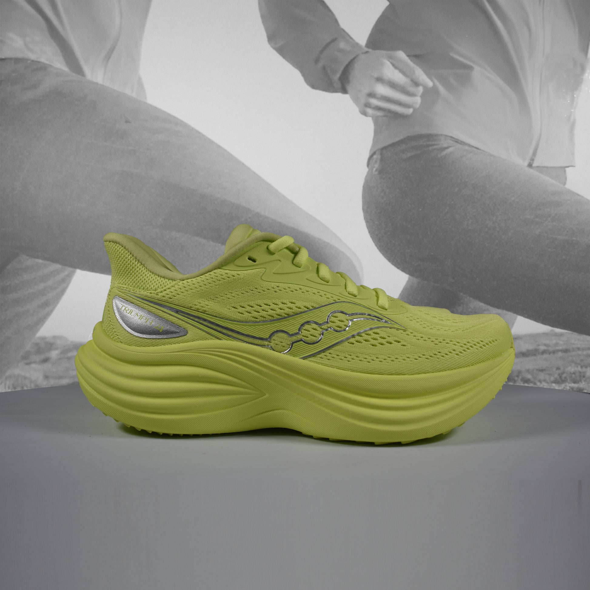 Saucony Triumph 24 Women's Neutral Running Shoes - Durban Runner UK6 / TART CITRON VERT