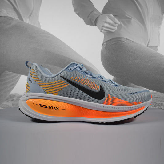 Nike VOMERO 18 Neutral Running Shoes - Durban Runner UK7.5 / HYDROGEN BLUE/BLACK