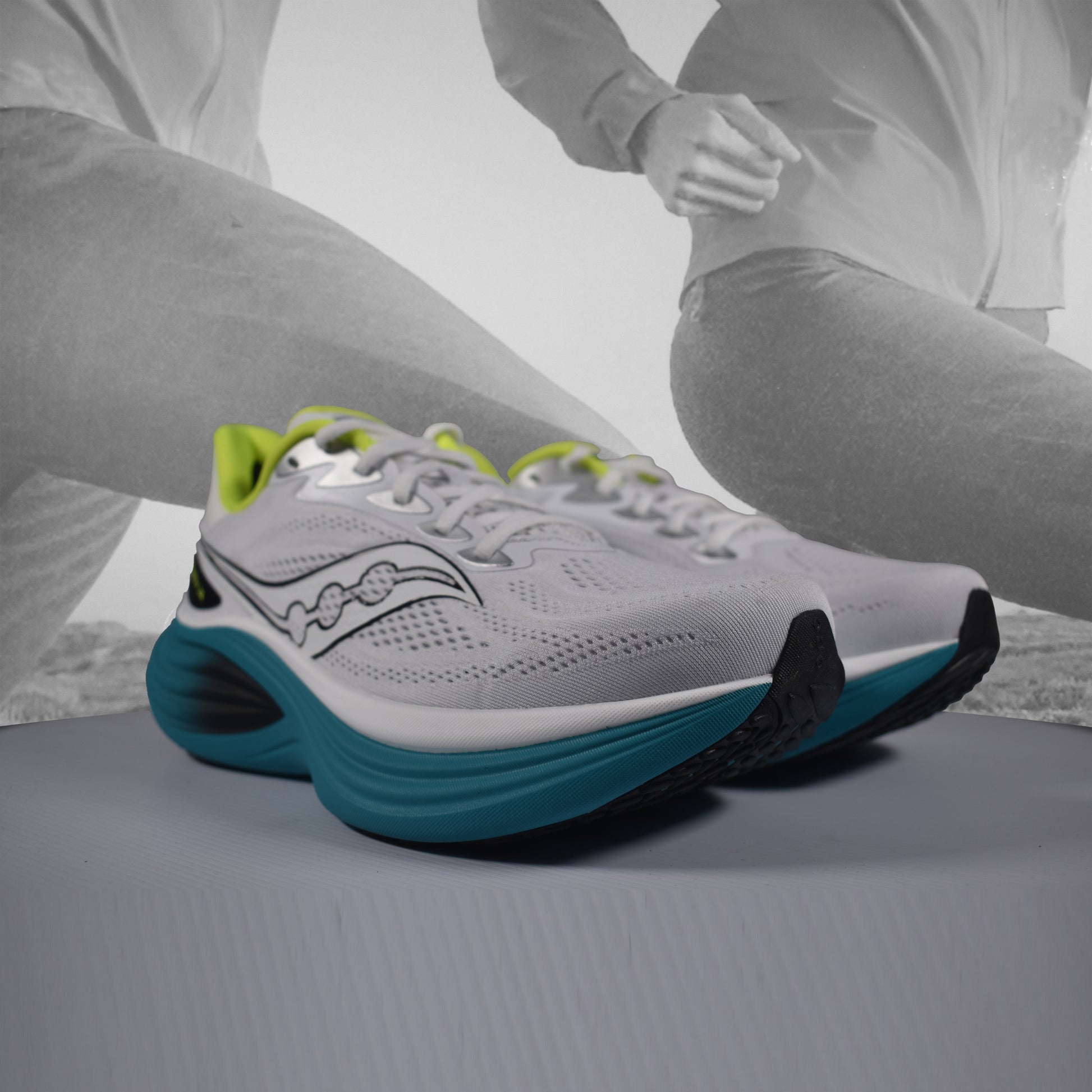 Saucony Triumph 24 Men's Neutral Running Shoes - Durban Runner UK7.5 / WHITE/TRANQUIL VERT