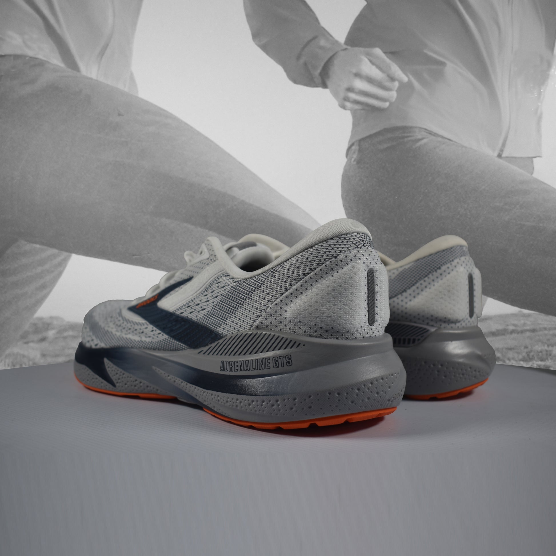 Brooks Adrenaline GTS 24 Men's Stability Running Shoes - Durban Runner UK8 / white peacot/alloy