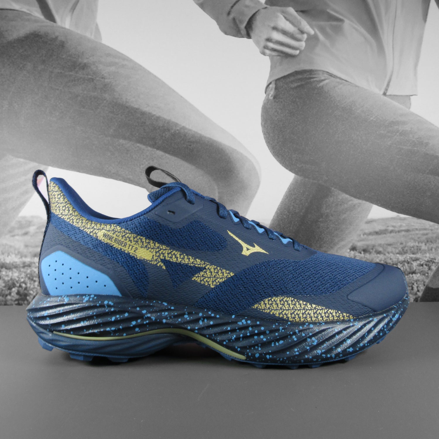 Mizuno Wave Rider TT2 Mens - Durban Runner 7.5 / navy/gold