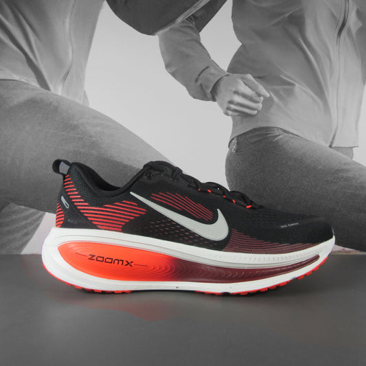 Nike Vomero 18 Mens Running Shoes - Durban Runner 6.5 / BLACK/SUMMIT WHITE-BRIGHT CRIMSON
