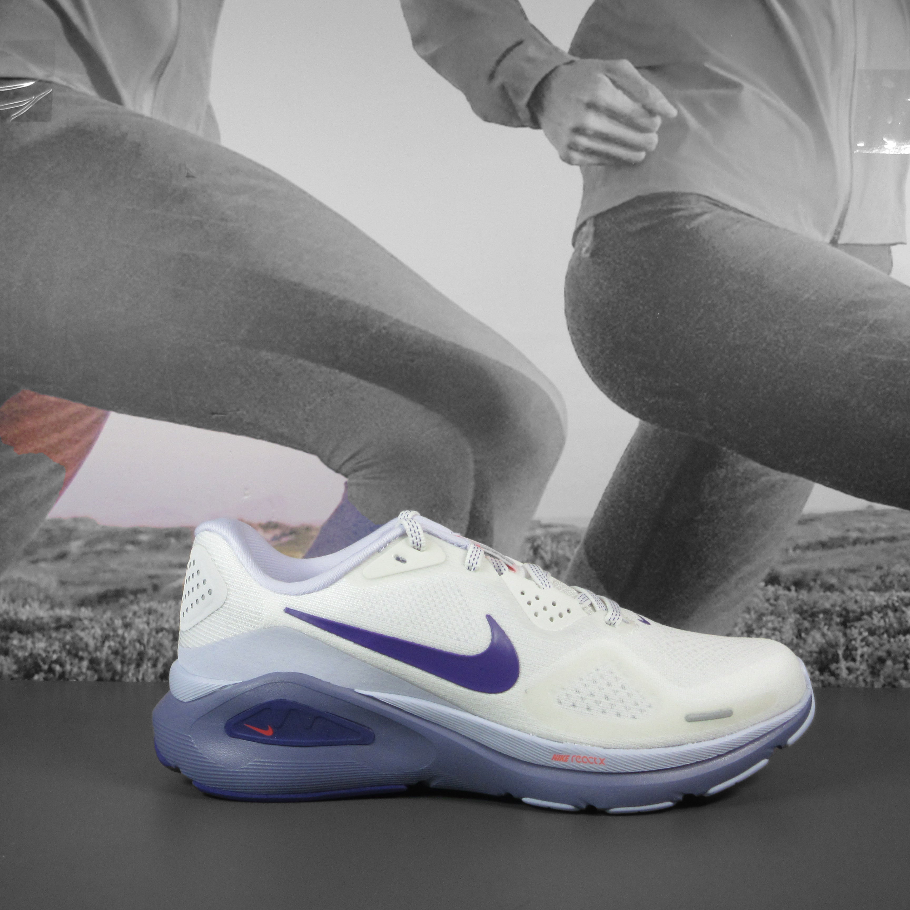 Nike Structure 26 Womens Road Running Shoes - Durban Runner 4.5 / SUMMIT WHITE/WILD GRAPE