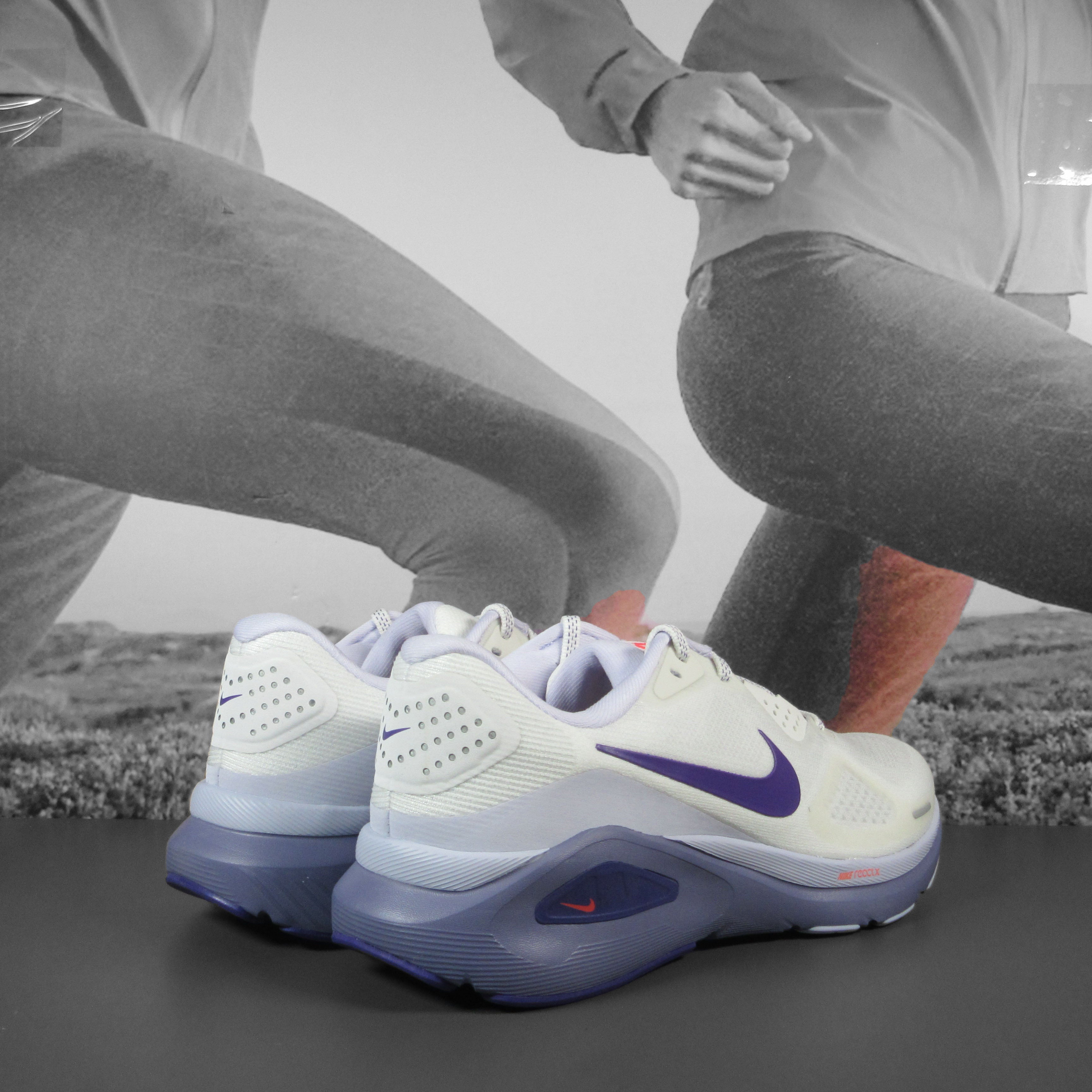 Nike Structure 26 Womens Road Running Shoes - Durban Runner 4.5 / SUMMIT WHITE/WILD GRAPE