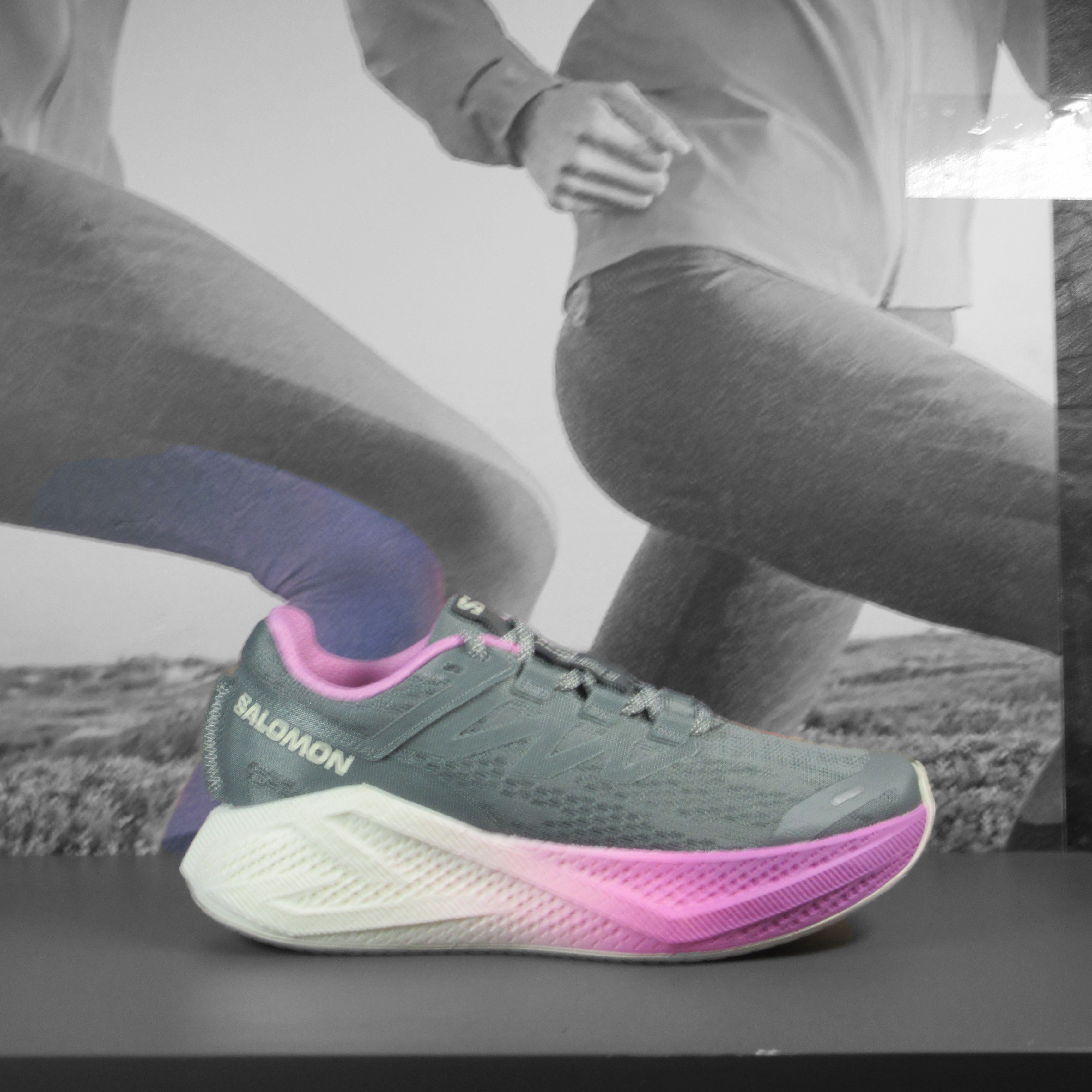 Runner Pick Salomon Aero Glide 3 Womens Running Shoes – Durban Runner