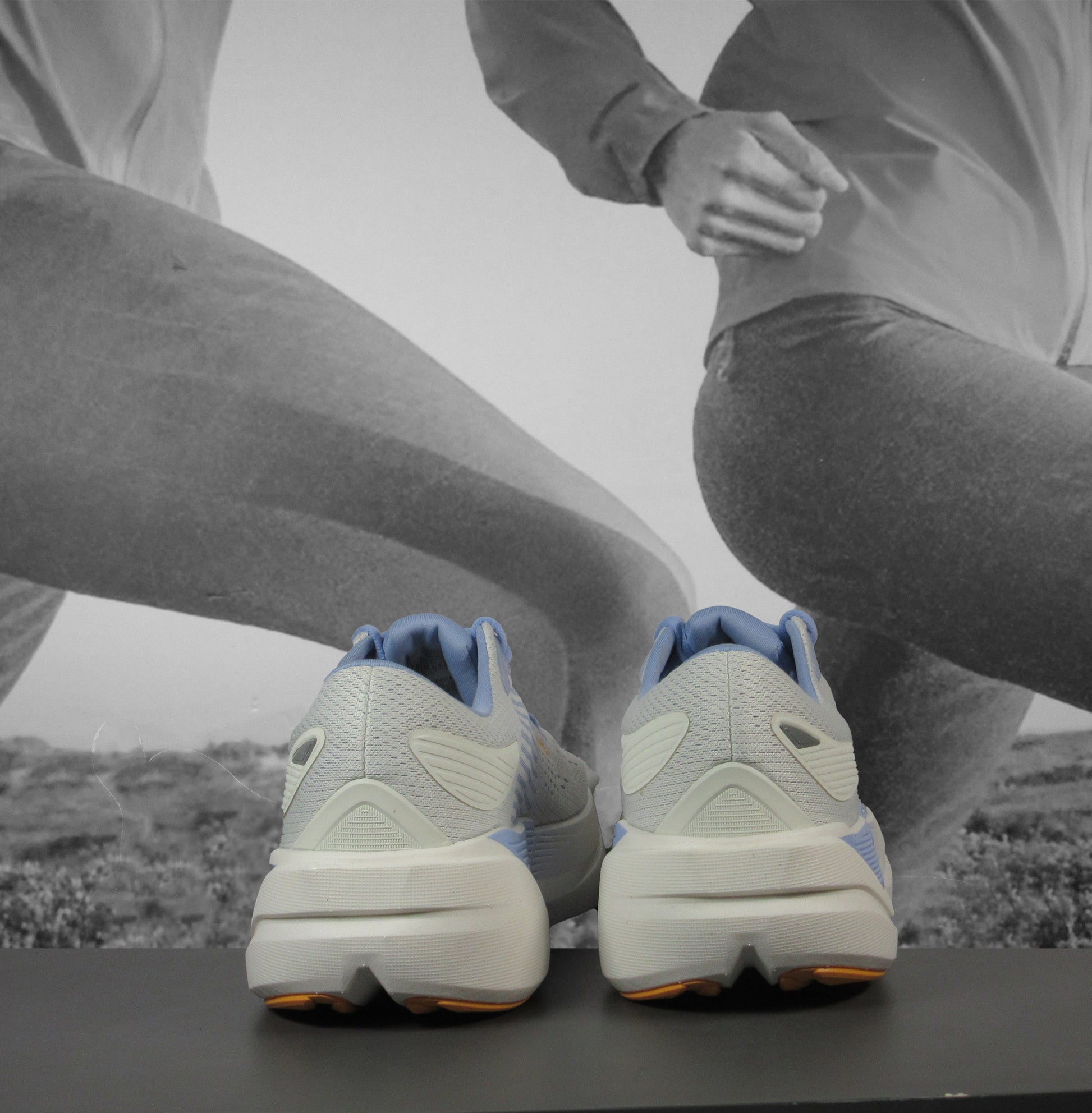 Brooks Ghost Max 3 Womens Running Shoe - Durban Runner 5.5 / COCONUT/BLUE HERON/ORANGE