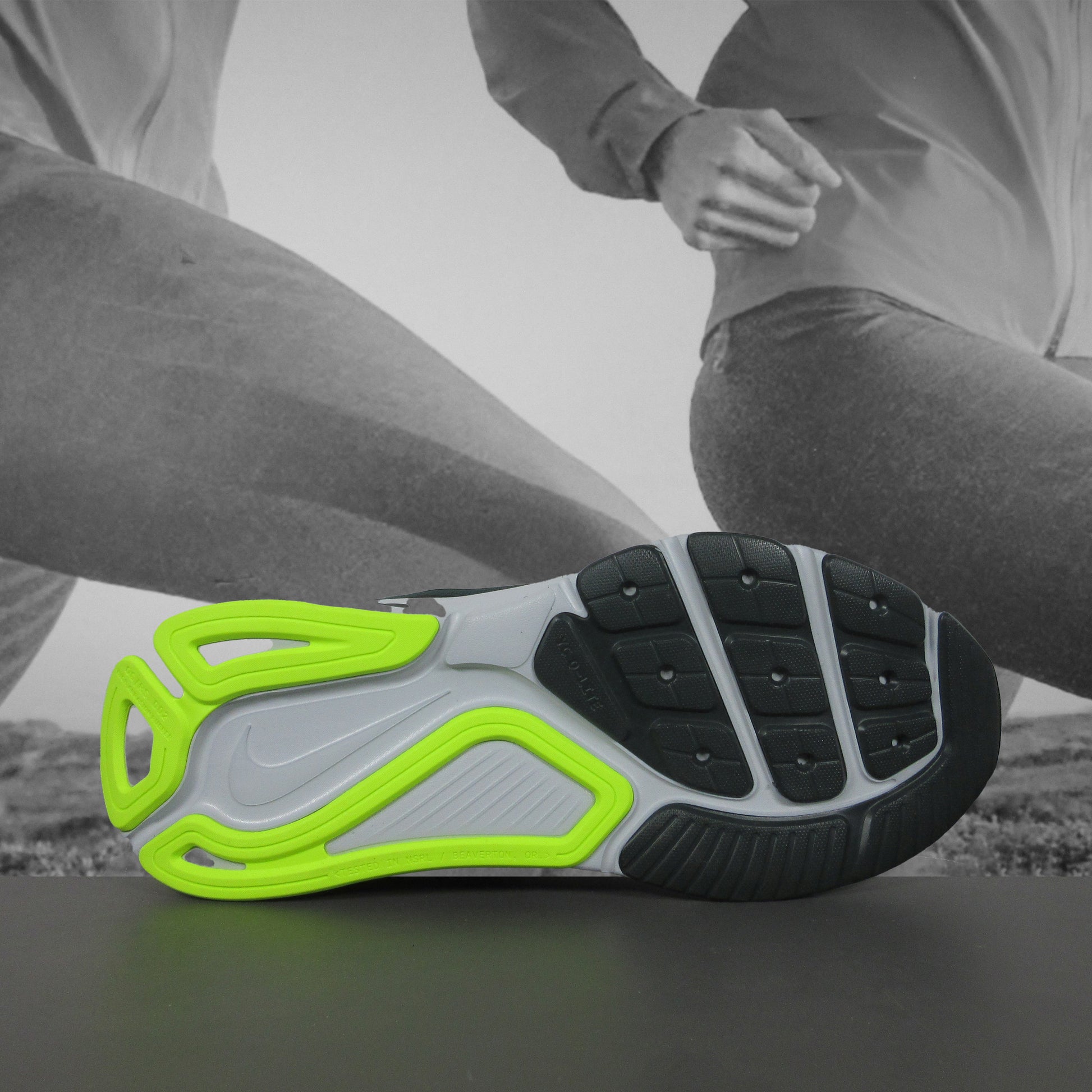 Nike Structure 26 Mens Road Running Shoes - Durban Runner 8 / SEAWEED/BLACK VOLT