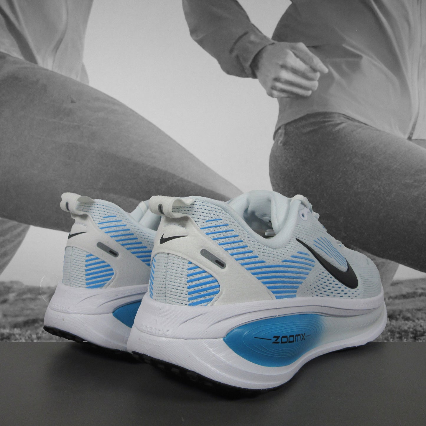 Nike Vomero 18 Mens Road Running Shoes