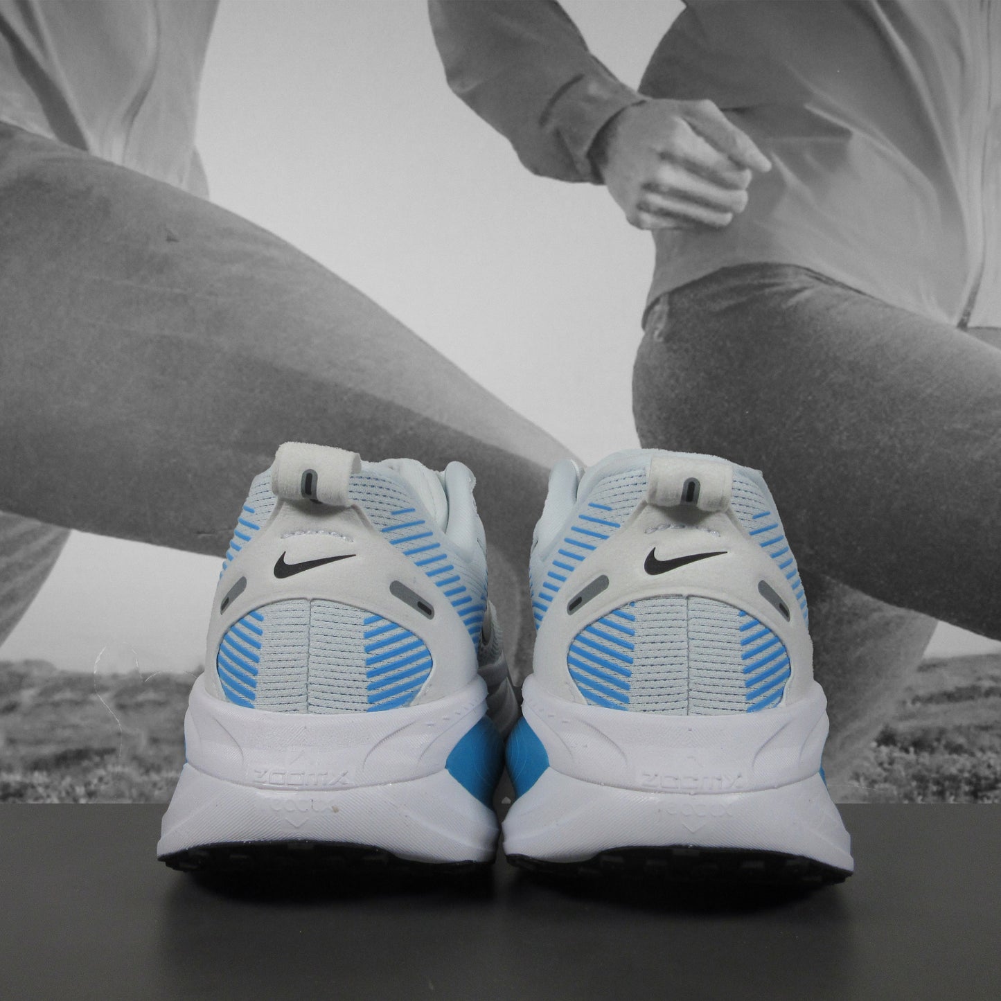Nike Vomero 18 Mens Road Running Shoes