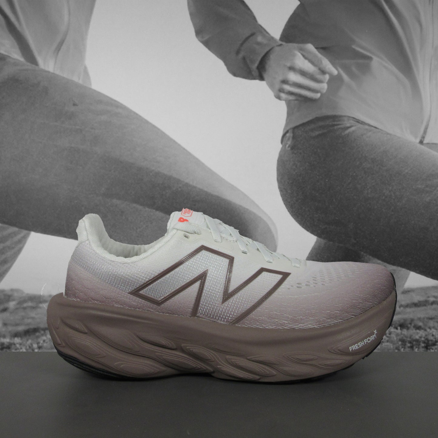 New Balance Fresh Foam X 1080v14 Womens D - Durban Runner 5 / WHITE/BROWN