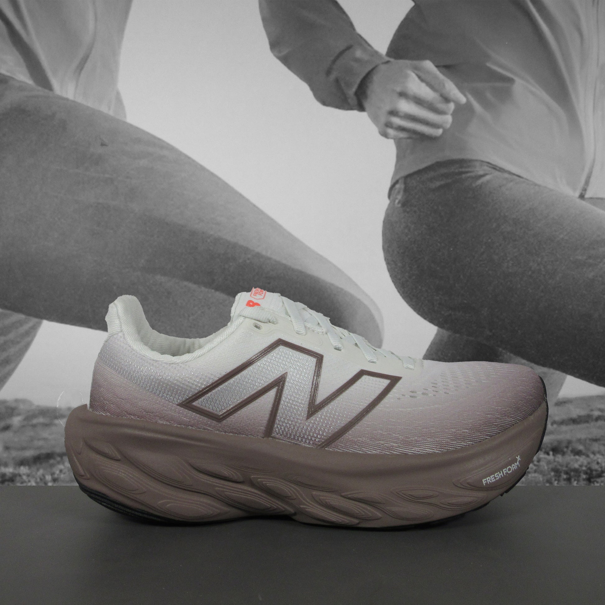 New Balance Fresh Foam X 1080v14 Womens D - Durban Runner 5 / WHITE/BROWN