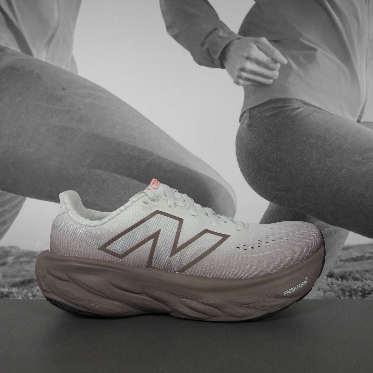 New Balance Fresh Foam X 1080v14 Womens B - Durban Runner 5 / WHITE/BROWN