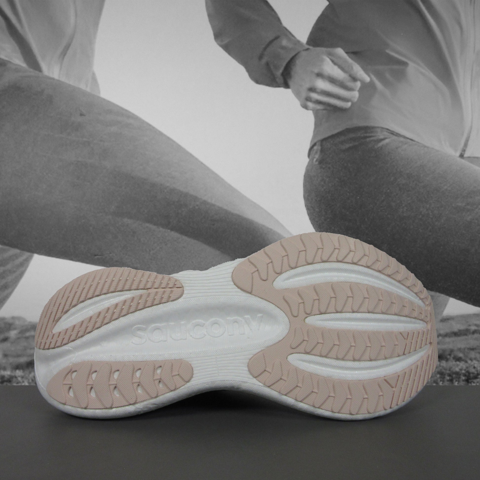 Saucony Triumph 23 Womens Running Shoes - Durban Runner 5.5 / NAVY/CAMEO