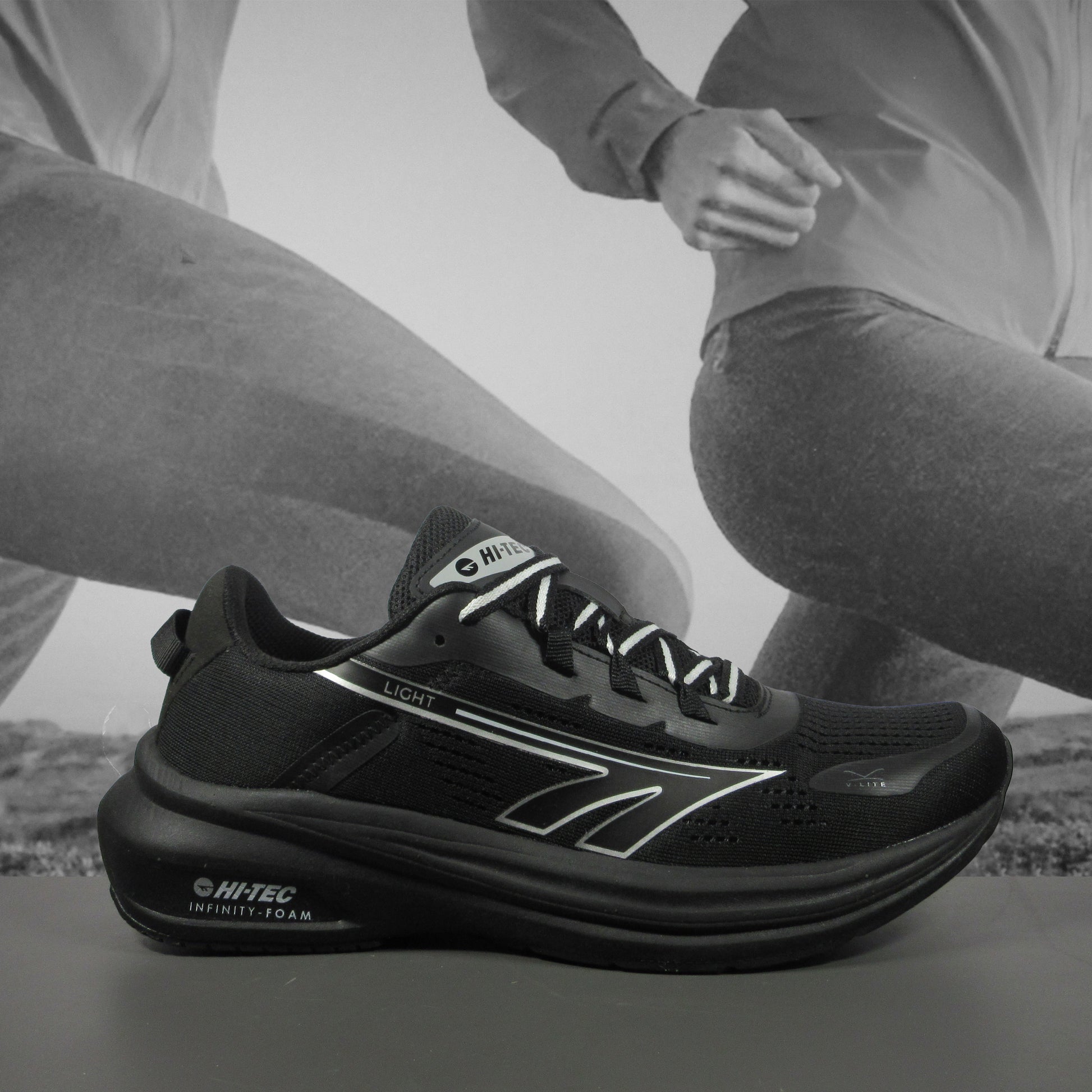 Hi-Tec Paradigm Light Mens - Durban Runner 7 / Black