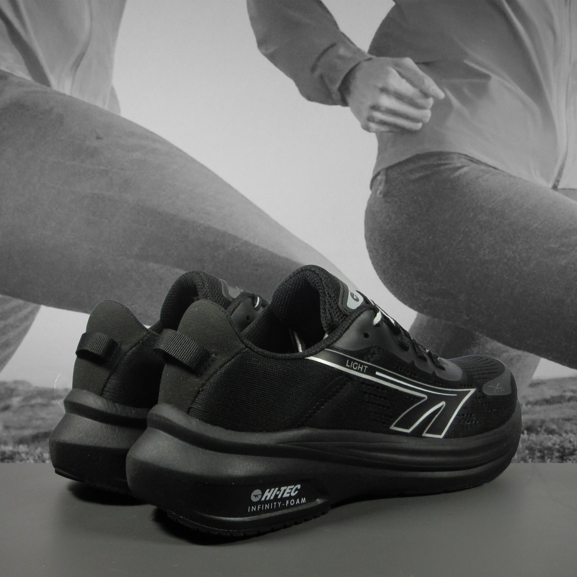 Hi-Tec Paradigm Light Mens - Durban Runner 7 / Black