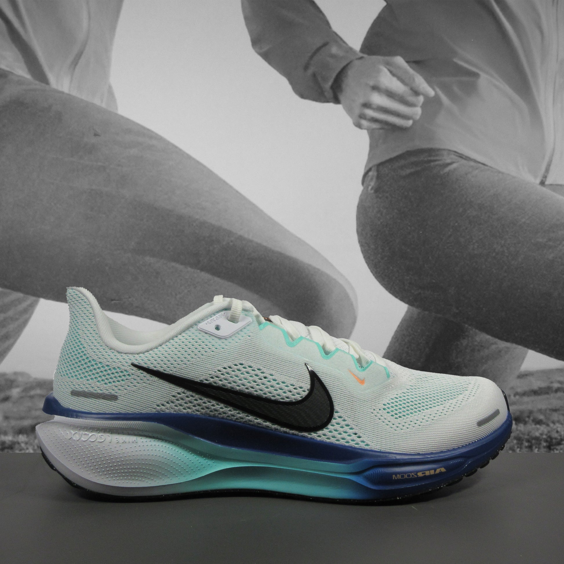 Nike Pegasus 41 Mens Road Running Shoes - Durban Runner 8 / WHITE/BLACK-HYPER TURQ-CONCORD