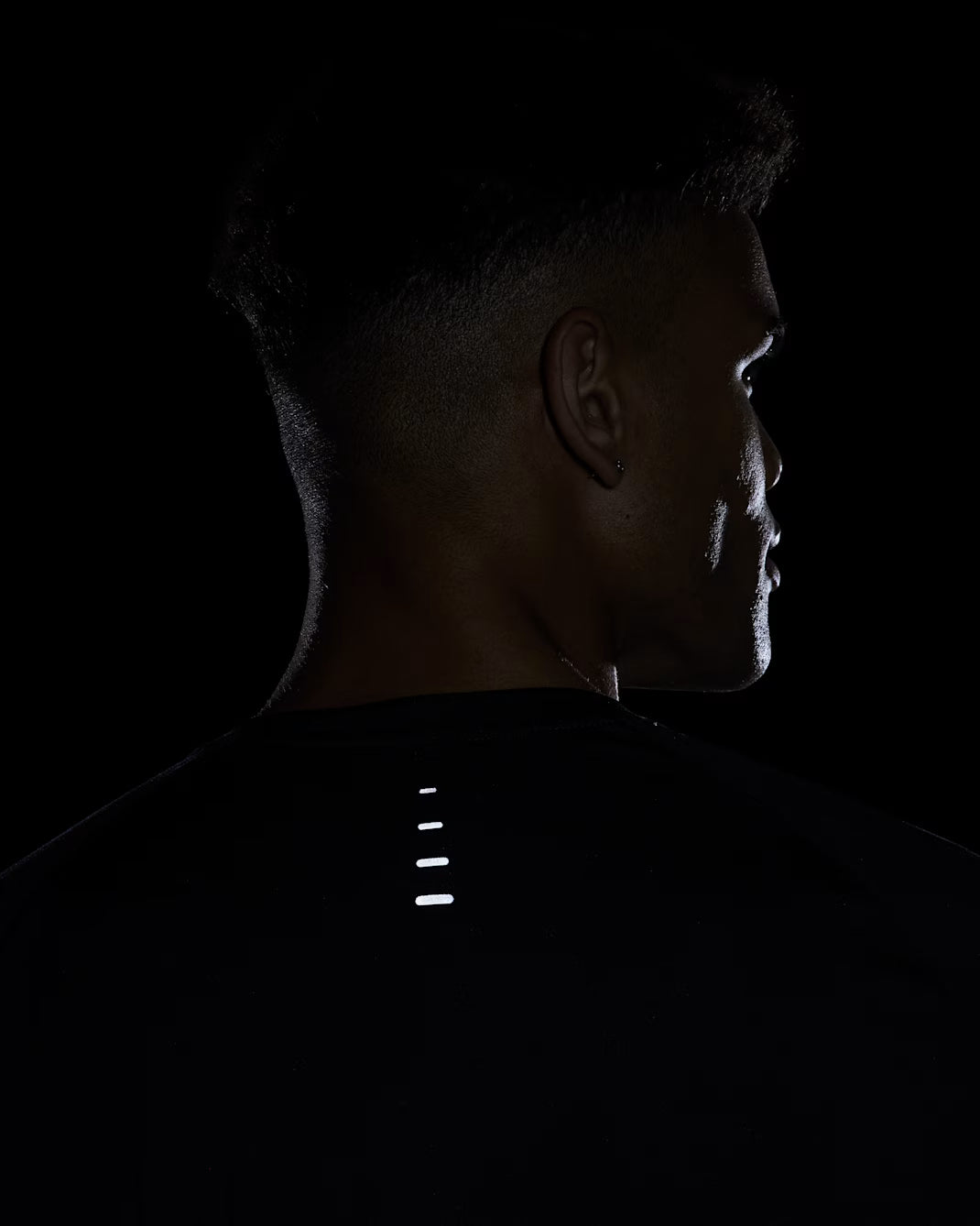 Nike Stride Men's Dri-FIT ADV Short-Sleeve Running Top - Durban Runner S / Black/Reflective Silv