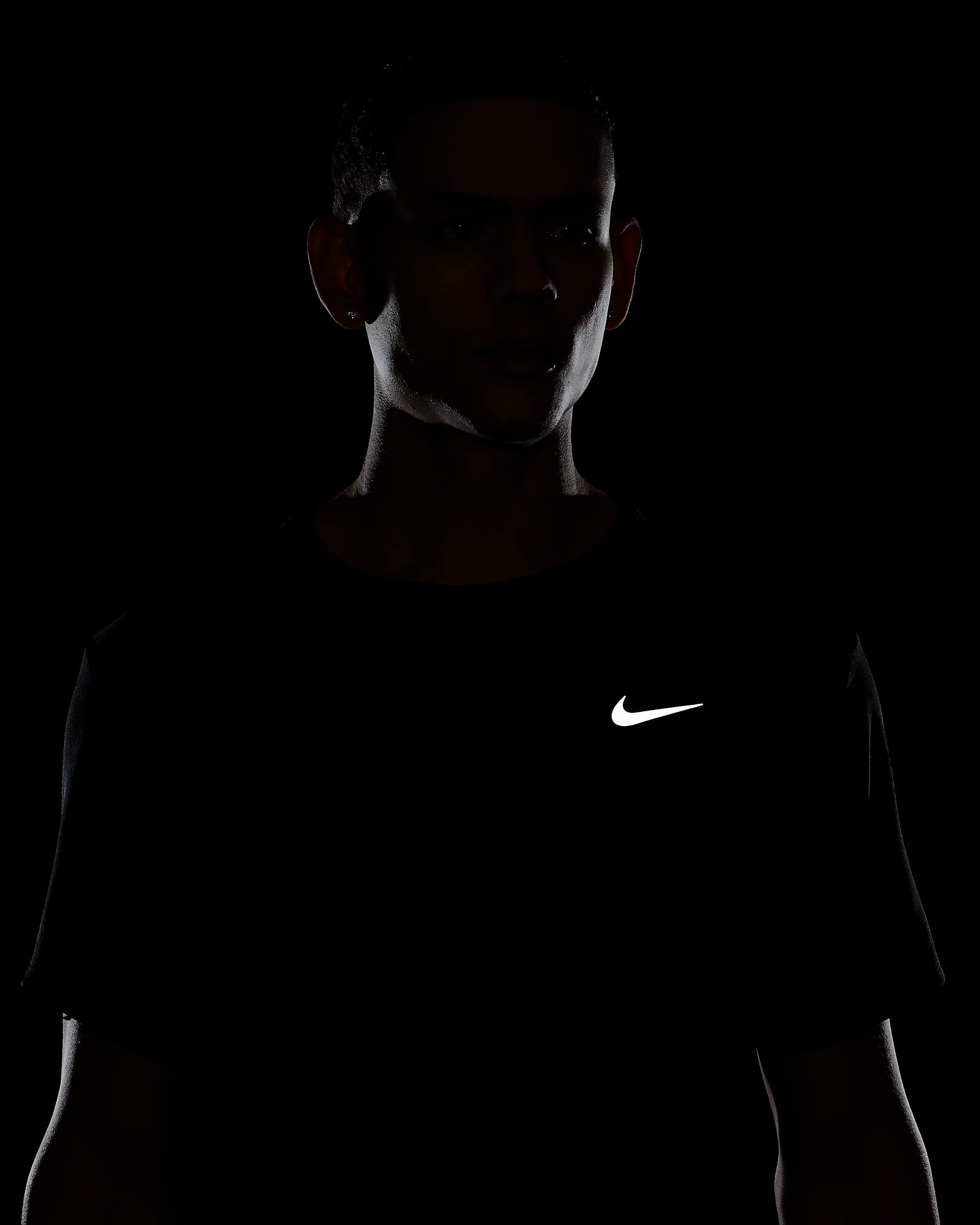 Nike Miler Shirt Mens - Durban Runner M / Black/Reflective Silv